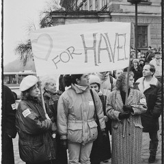 DSC2748  23.11.1989 Kodak Radim : Hrad, Listopad 1989