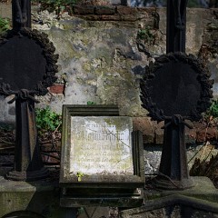 2015-03-28-0117-2-Exposure : Olsansky hrbitov, Praha, hrbitovy