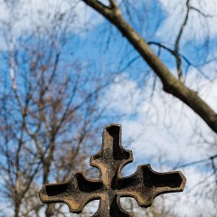 2015-03-28-0174-Exposure : Olsansky hrbitov, Praha, hrbitovy